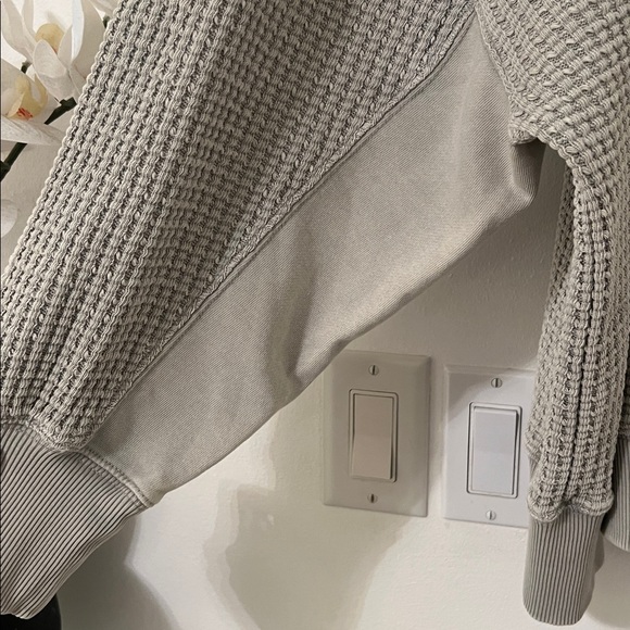 AE Big Hug Waffle Crew Neck Sweatshirt - Picture 11 of 15